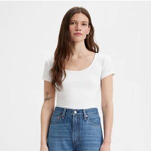 Levi’s short sleeve top